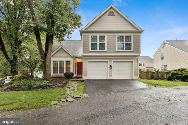 property at 507 Foxridge Dr SW