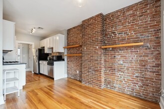 19 Medford St in Chelsea, MA - Building Photo - Building Photo