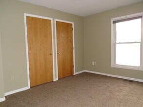 615 N 4th St in Manhattan, KS - Building Photo - Building Photo