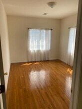 116 Garabrant St in Jersey City, NJ - Building Photo - Building Photo