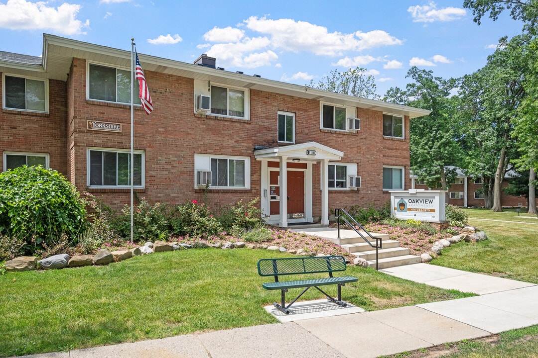 Oakview Apartments in Grand Rapids, MI - Foto de edificio