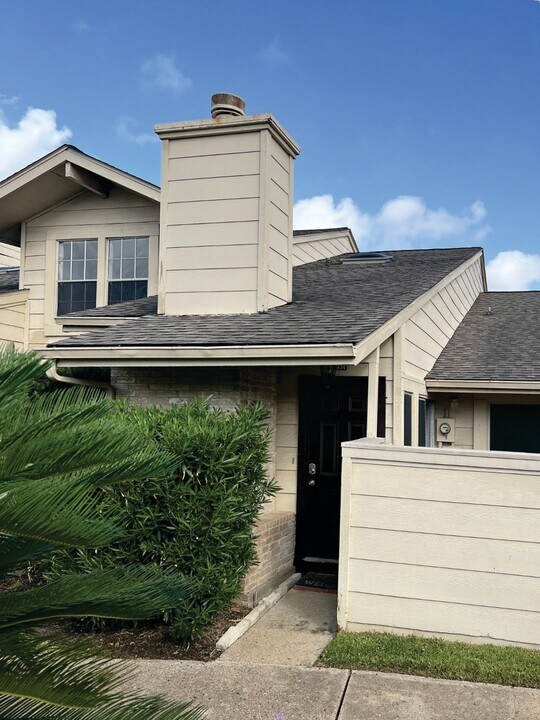 13014 Leader St in Houston, TX - Building Photo