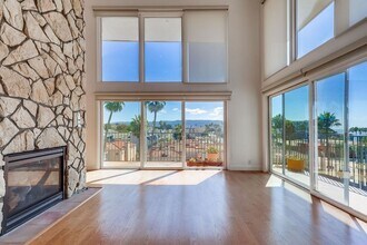 230 S Catalina Ave in Redondo Beach, CA - Building Photo - Building Photo
