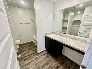 1208 Clydesdale Dr in Guthrie, OK - Building Photo - Building Photo