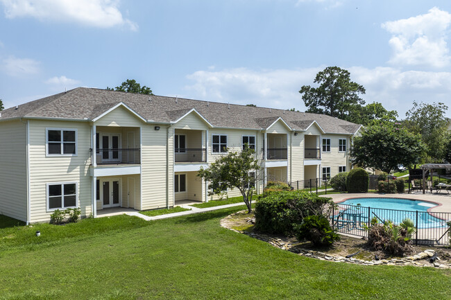 La Posada at Walden Condominiums in Montgomery, TX - Building Photo - Building Photo