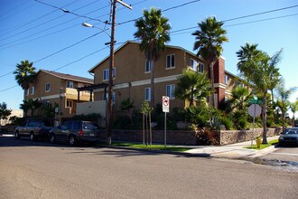 3909 Monroe Ave in San Diego, CA - Foto de edificio - Building Photo