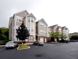 Harbor Village at the Commons in Wakefield, RI - Building Photo