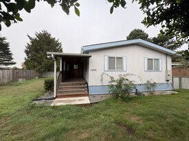 1690 Anderson Ave in Mckinleyville, CA - Building Photo