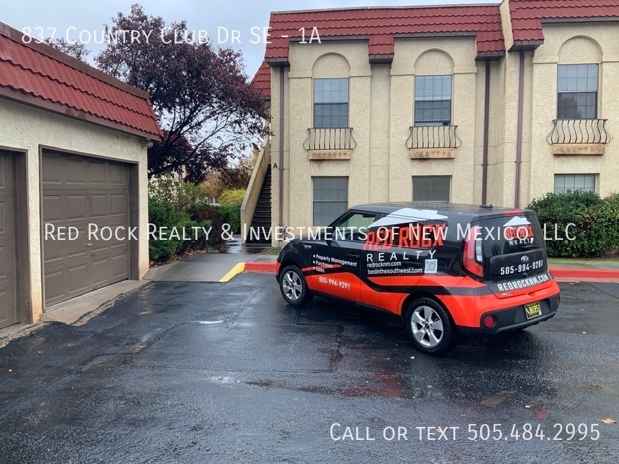837 Country Club Dr SE in Rio Rancho, NM - Building Photo