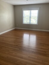 271 Draper St, Unit 3 in Fall River, MA - Building Photo - Building Photo
