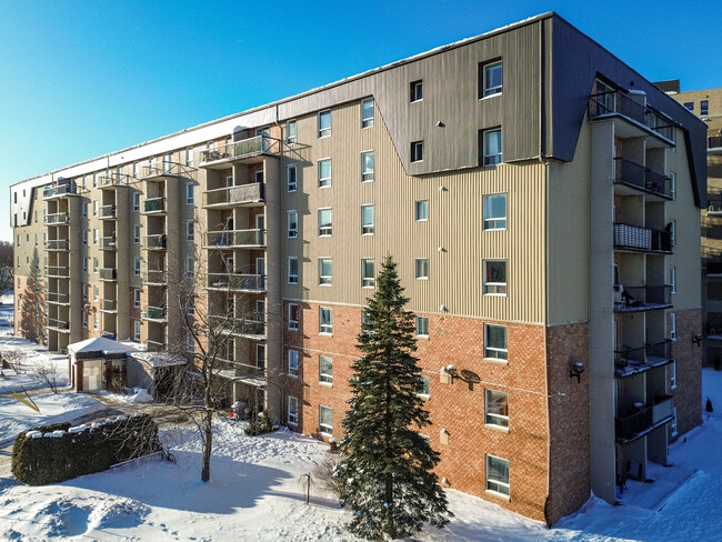 Les Residences de la Capitale in Québec, QC - Building Photo - Building Photo