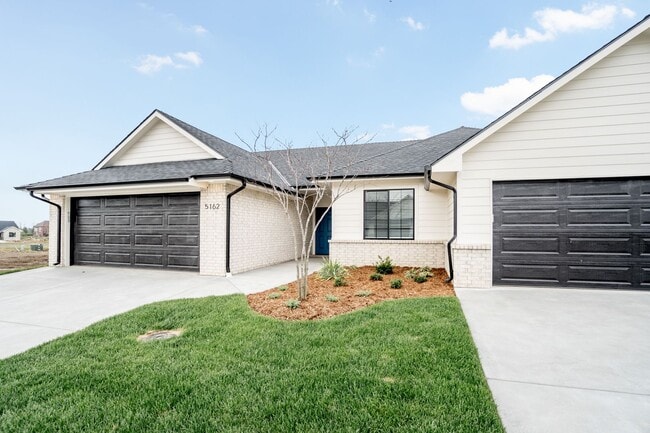 property at 5167 N Villa Pl