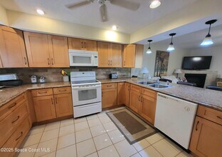 107 La Costa St in Melbourne Beach, FL - Building Photo - Building Photo