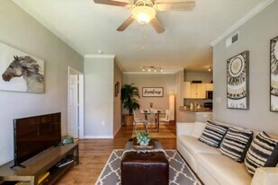12055 Sabo Rd in Houston, TX - Building Photo