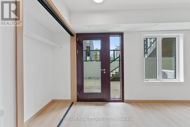 3427 Sheppard Ave E in Toronto, ON - Building Photo - Building Photo