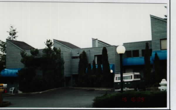 10280 SE 6th St in Bellevue, WA - Building Photo - Building Photo