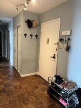 501 Slaters Ln, Unit 502 in Alexandria, VA - Building Photo - Building Photo