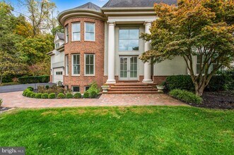 10747 Riverscape Run in Great Falls, VA - Building Photo - Building Photo