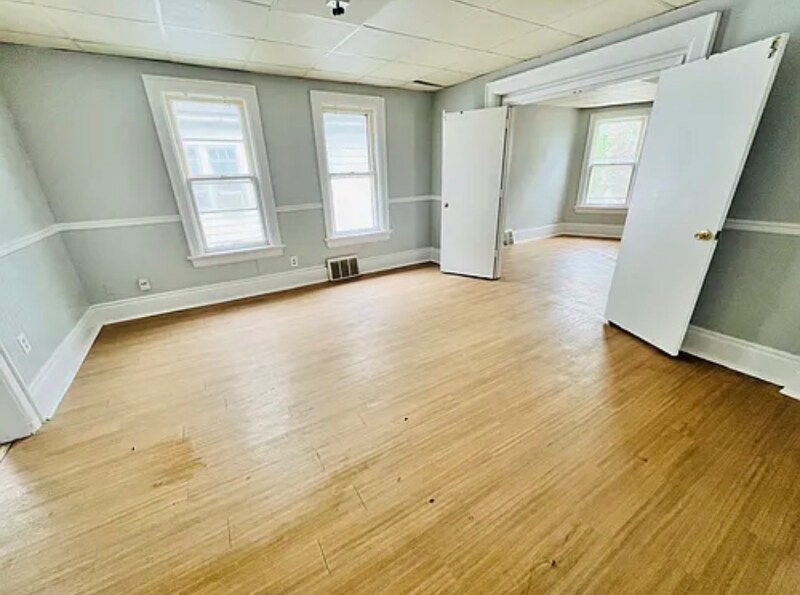 2114 S 11th St in Milwaukee, WI - Building Photo