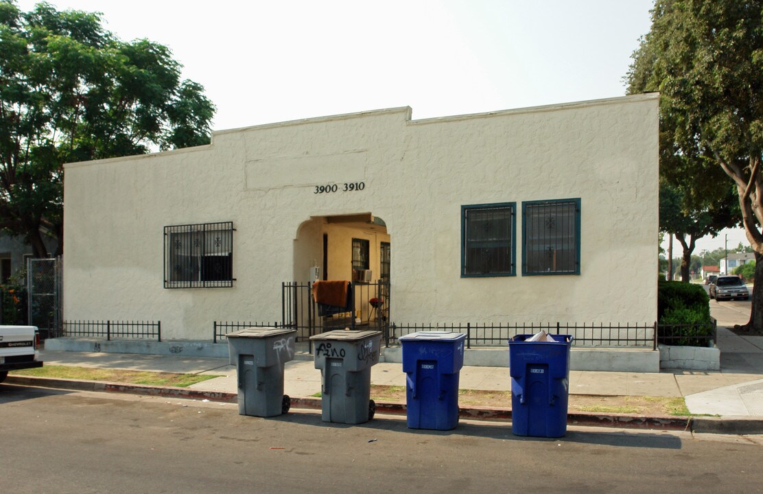 282 N 9th St in Fresno, CA - Building Photo