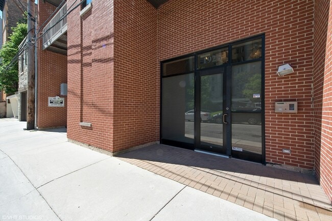 1926 N Lincoln Park W in Chicago, IL - Building Photo - Building Photo