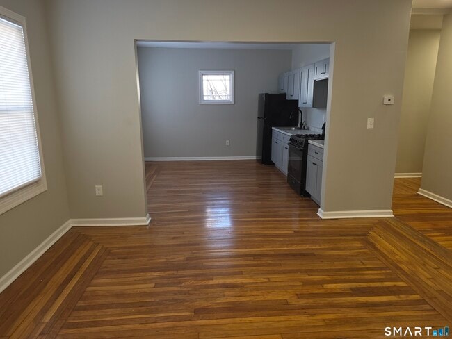 250 Bassett St in New Haven, CT - Building Photo - Building Photo