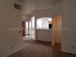 7384 E Cll Nostalgico in Tucson, AZ - Building Photo - Building Photo