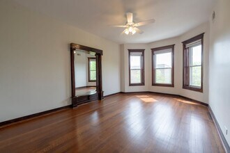 666 E 50th Pl in Chicago, IL - Building Photo - Building Photo