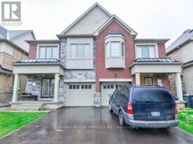 54 Andretti Cres in Brampton, ON - Building Photo
