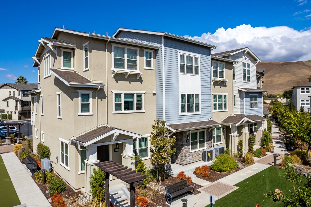 The Landing East in Fremont, CA - Foto de edificio