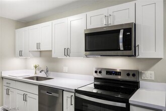 17420 Birchwood Ln in Ft. Myers, FL - Building Photo - Building Photo