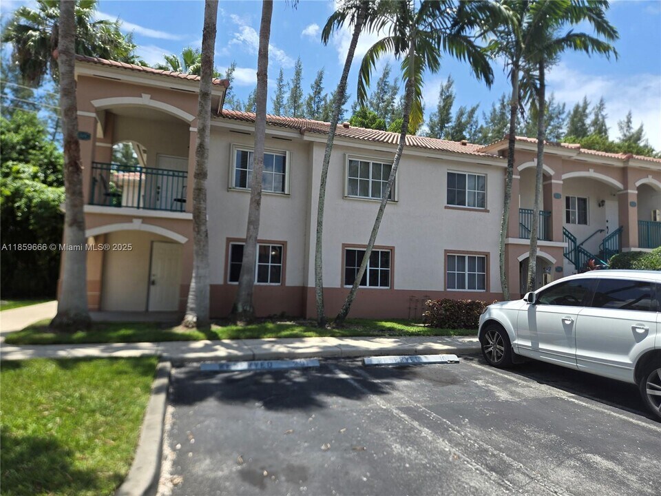 1320 SE 31st Ct in Homestead, FL - Building Photo