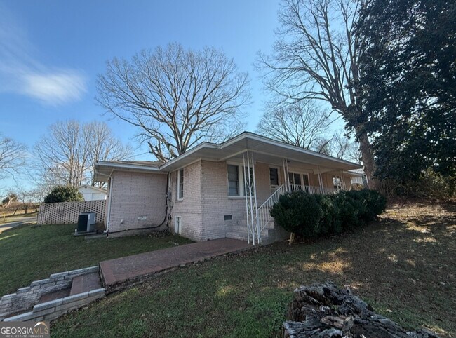 10416 Lavonia Rd in Carnesville, GA - Building Photo - Building Photo