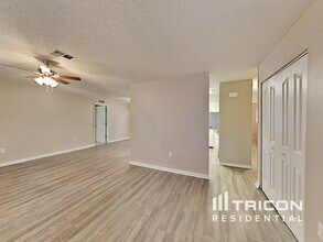 330 Malcolm Ave in Spring Hill, FL - Building Photo - Building Photo