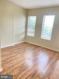 538 N Pulaski St photo'