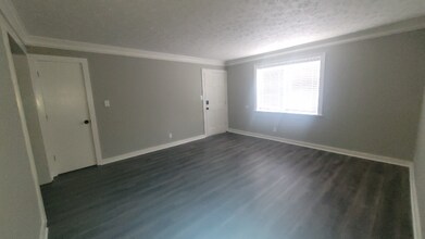 393 Stone Mountain St in Lawrenceville, GA - Building Photo - Building Photo