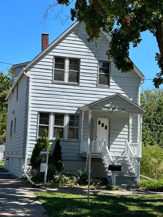 4201 Vernon Ave, Unit First Floor Unit 1 in Brookfield, IL - Building Photo