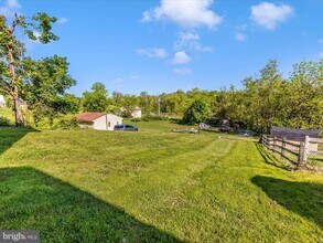 1404 Pleasant Valley Rd in Westminster, MD - Building Photo - Building Photo