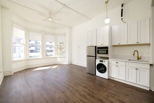 WLA 509 Park in San Diego, CA - Building Photo