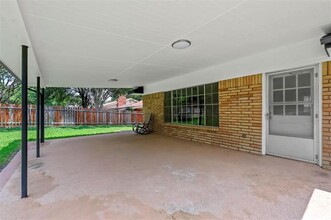 5155 Briarwood Ln in Fort Worth, TX - Building Photo - Building Photo