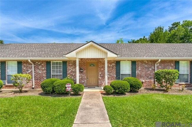 property at 412 E Beech St