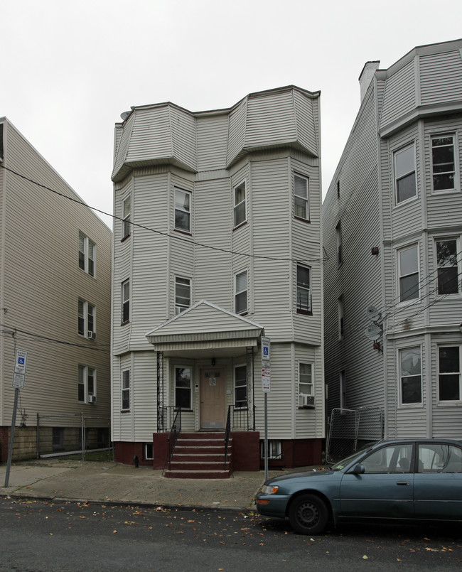 118 Neptune Ave in Jersey City, NJ - Building Photo - Building Photo