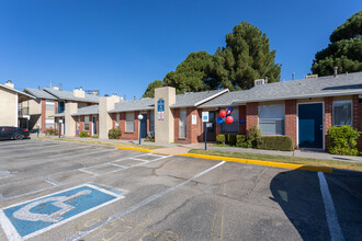 Ashton Parke in El Paso, TX - Foto de edificio - Building Photo