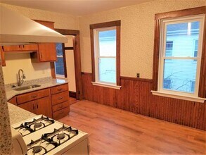 50 Oxford Ave, Unit 3 in Belmont, MA - Building Photo - Building Photo