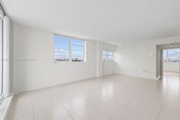 259 Washington Ave, Unit 1039 in Miami Beach, FL - Building Photo - Building Photo