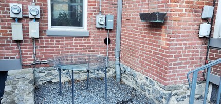 346 Bushkill St, Unit # 1-Furnished in Easton, PA - Foto de edificio - Building Photo