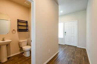 16744 Lonely Pines Dr in Conroe, TX - Building Photo - Building Photo