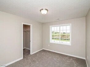 9689 Turnpoint Dr in West Des Moines, IA - Building Photo - Building Photo