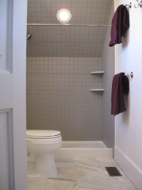 76 Gertrude Pl, Unit Carriage House in Asheville, NC - Building Photo - Building Photo