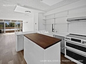 500 University Ave in Honolulu, HI - Building Photo - Building Photo